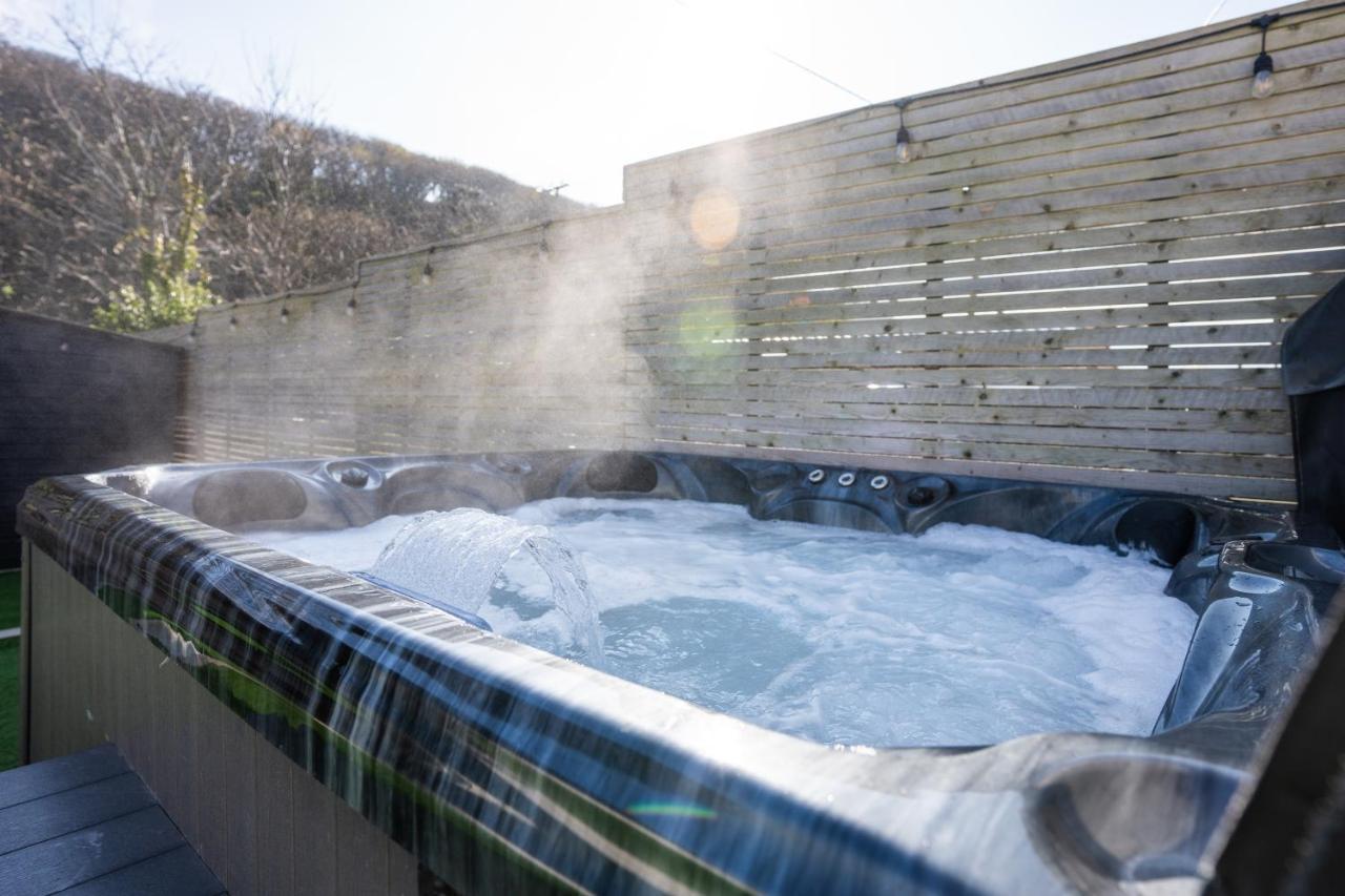 No40Barmouth-Modern,Spacious&Hot Tub Exterior foto